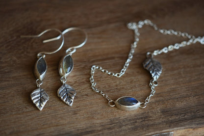 LEAF AND LABRADORITE - ketting