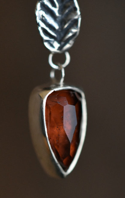 AUTUMN LEAVES TOURMALINE - oorbellen
